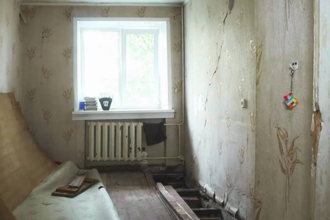 «Живем как при первобытнообщинном строе»: В Новосибирске аварийную 5-этажку отключили от газа