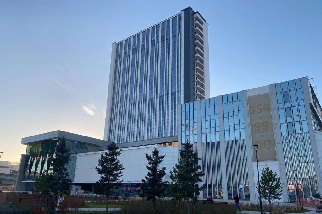 Стала известна дата достройки гостиницы «Турист» в Новосибирске