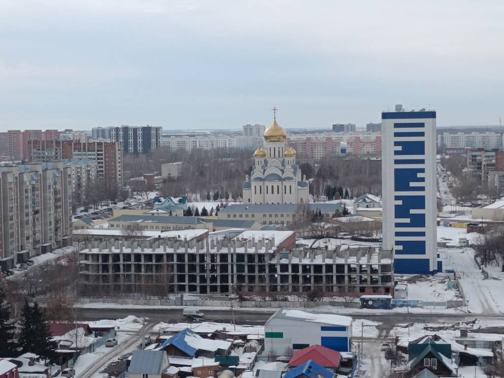 В Новосибирске сносят долгострой на улице Связистов «замороженный» 12 лет назад