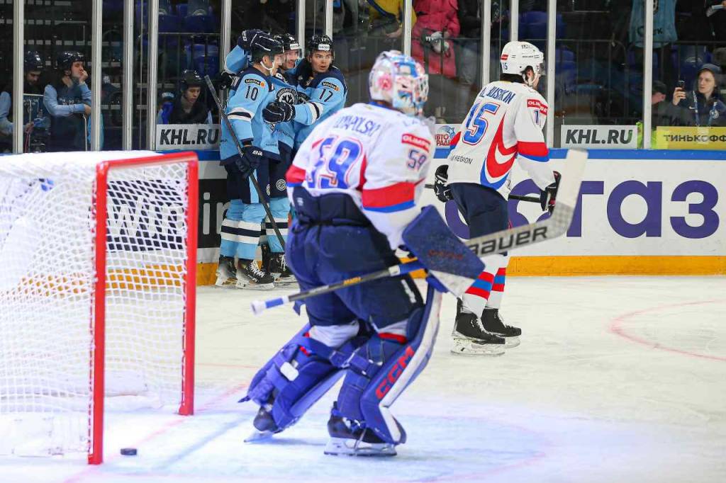 В последнем домашнем матче ХК «Сибирь» обыграл «Ладу» со счётом 3:0