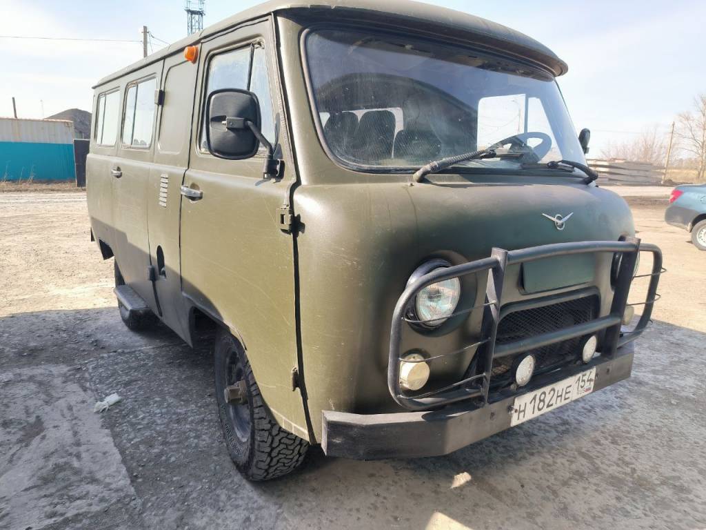 В Новосибирской области фермеры из Барабинска приобрели УАЗ «Буханку» для бойцов в зоне СВО