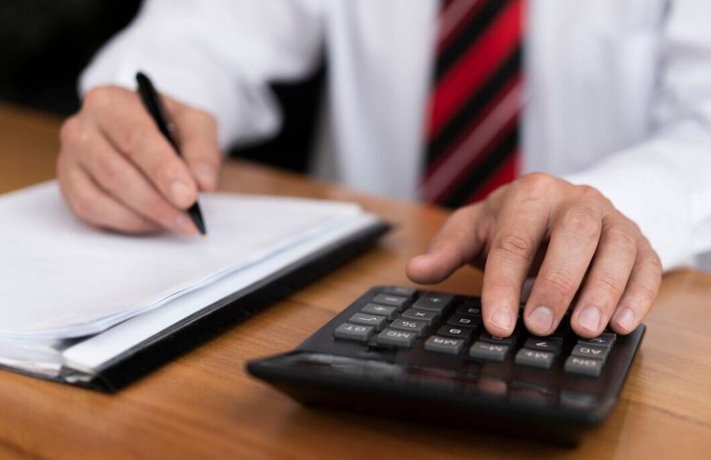 В Новосибирске экс-налоговика обвинили в торговле информацией