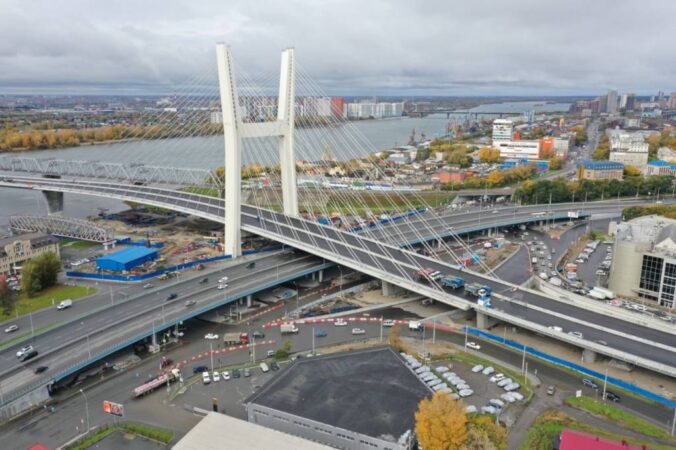 Новосибирский депутат предложил отметить 10-летие строительства 4 моста