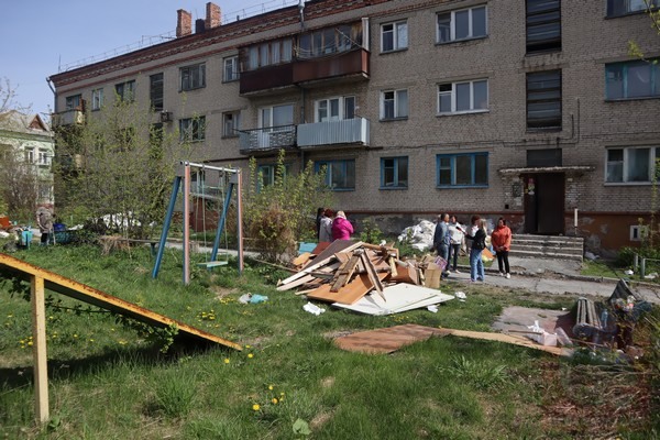 Почему обитатели проданного вместе с людьми общежития «Опытного завода» в Новосибирске жалуются на нового собственника