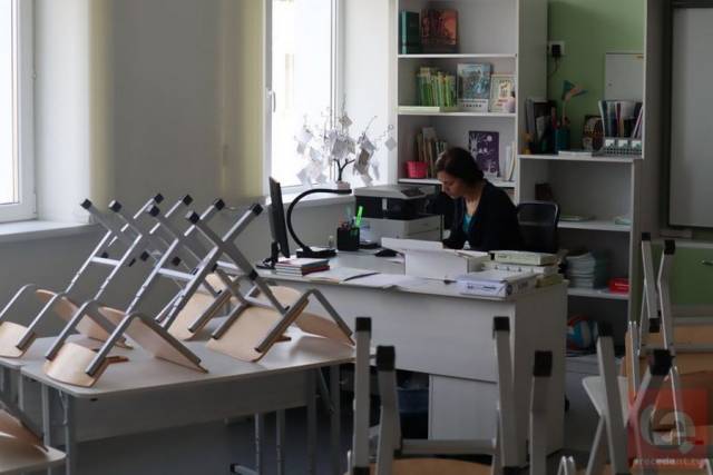 В Новосибирской области из-за гриппа и ОРВИ на больничном находятся 720 педагогов