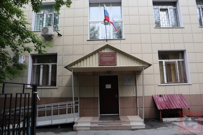 В Новосибирске суд признал недействительной регистрацию 300 мигрантов в частном доме