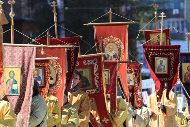 В Новосибирске 26 мая изменится движение транспорта из-за Крестного хода