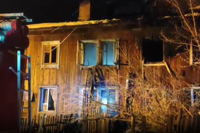 В Новосибирске мужчина погиб при пожаре в жилом доме