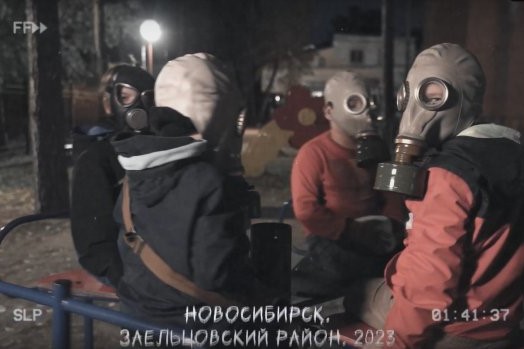 В Новосибирске дети в противогазах обратились к главе СКР Бастрыкину