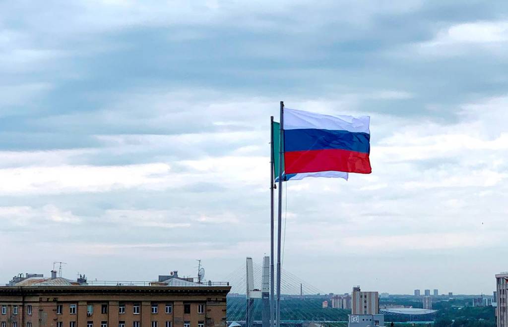 Губернатор Андрей Травников и мэр Максим Кудрявцев поздравили земляков с Днем России