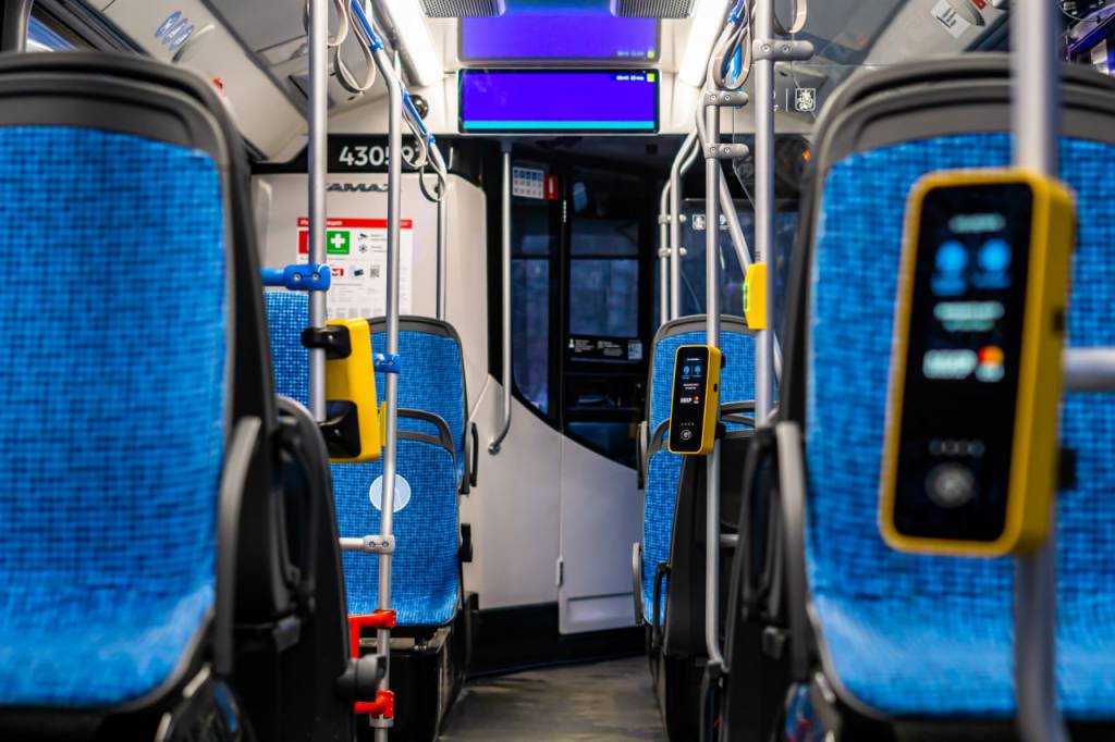 В Новосибирской области транспорт переведут на расчеты по карте «Тройка»