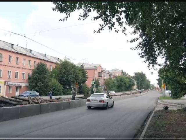 В Новосибирске затягивается ремонт трамвайных путей на улице Мира