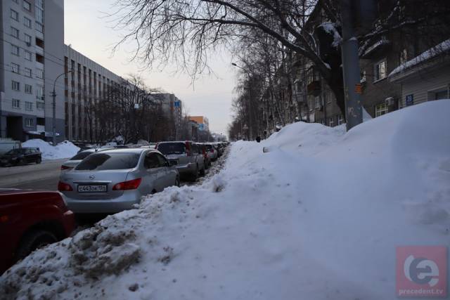 Более 108 тысяч кубометров снега вывезли за неделю с улиц Новосибирска