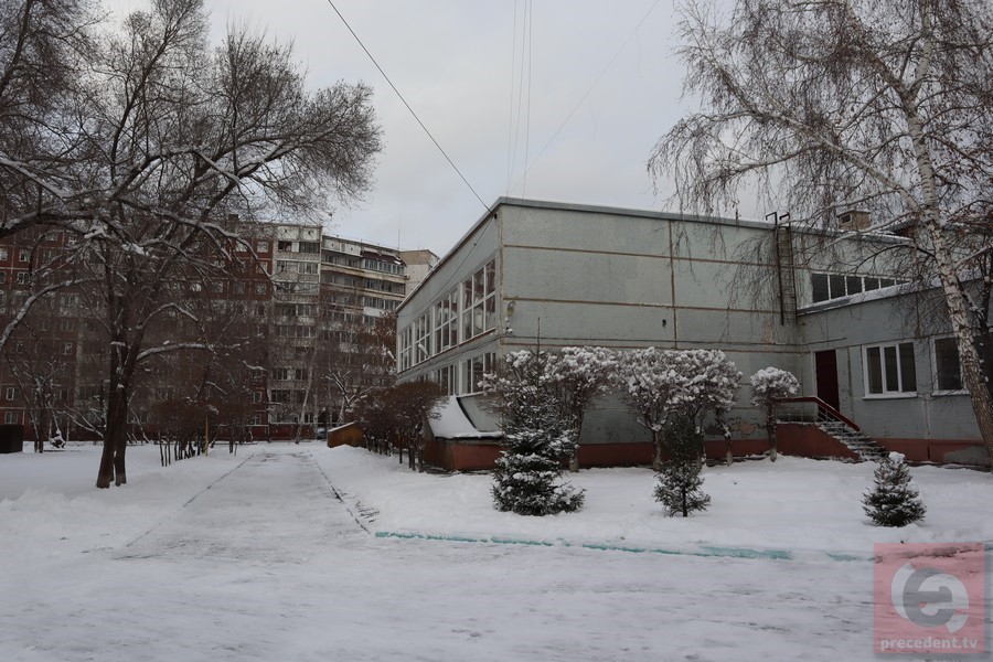 Прокуратура потребовала устранить нарушения при продаже алкоголя около школ в Новосибирске