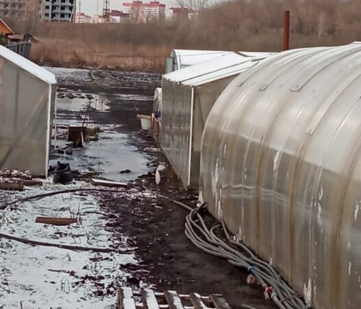 Решения проблемы с затоплением своих огородов добились жители Кировского района Новосибирска