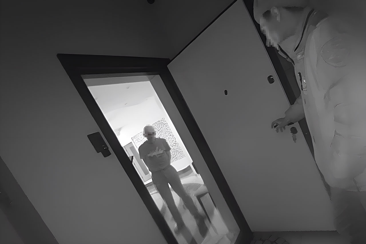 Новосибирские силовики спасли жильцов дома от буйного соседа