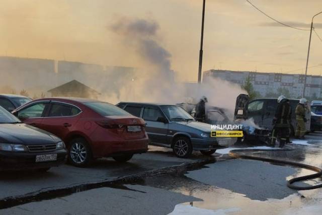 В Новосибирске 42-летний мужчина поджег машину знакомого бывшей супруги