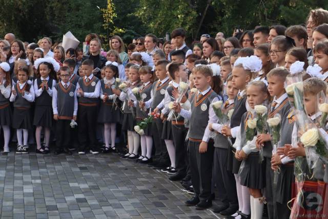 Сколько в Новосибирске стоят букеты ко Дню знаний