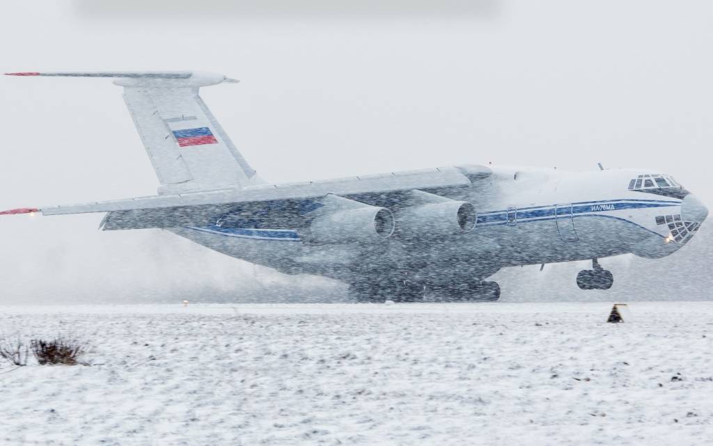 У Ил-76 ФСБ России при перелете из Новосибирска отказала навигационная система