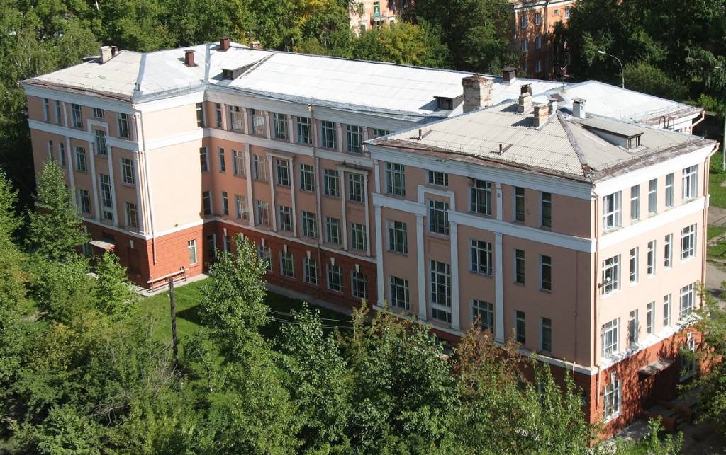 В Новосибирске школу №57 реконструируют за 780 миллионов рублей