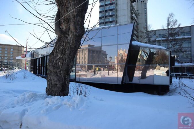 В Новосибирске изменили схему реконструкции Первомайского сквера из-за нелегального павильона с кафе Carl’s Jr