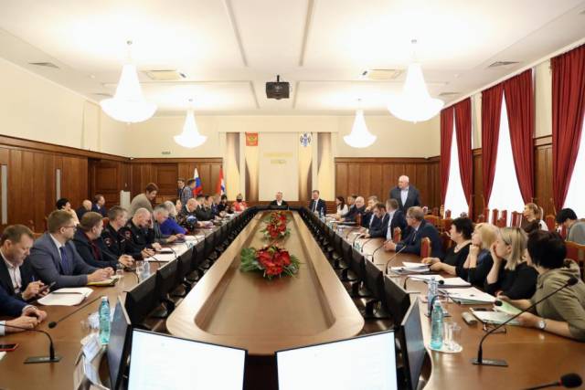 Контракты на ремонт дорог в Новосибирской области проконтролируют депутаты Заксобрания