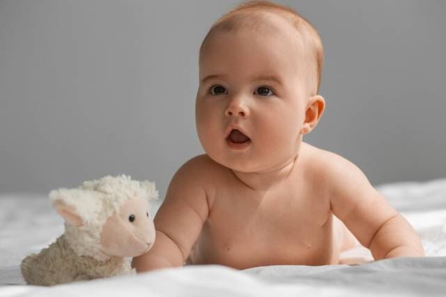 Стали известны самые необычные имена младенцев в Новосибирске