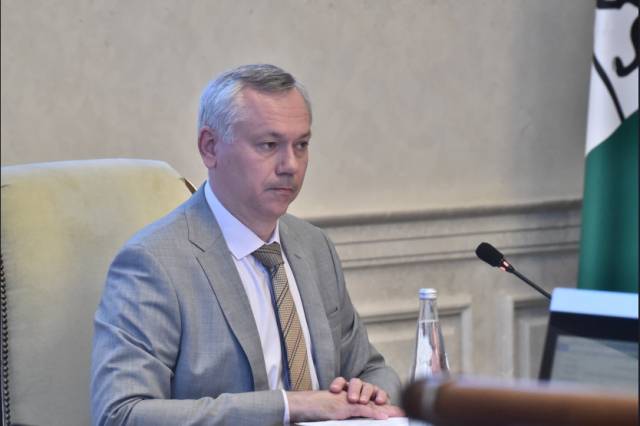 Губернатор Новосибирской области поручил заготовить корма для скота в условиях засухи