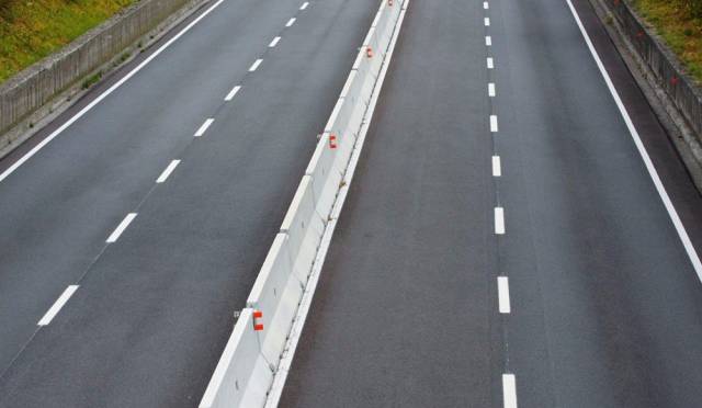 На Димитровском мосту после ремонта установят «отбойники»