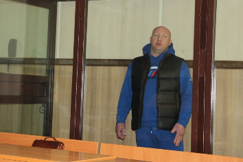 Прокатившего на капоте женщину новосибирца приговорили 5 годам колонии