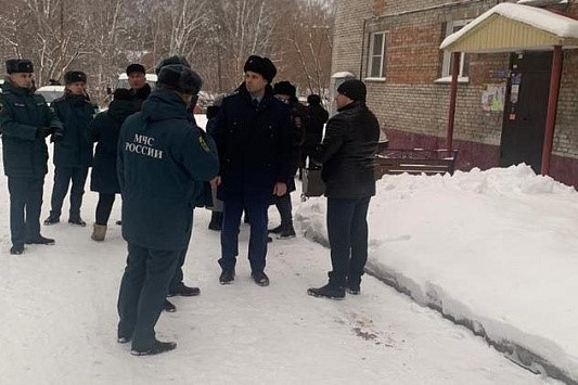 СКР возбудил уголовное после гибели двух детей в пожаре в Новосибирске