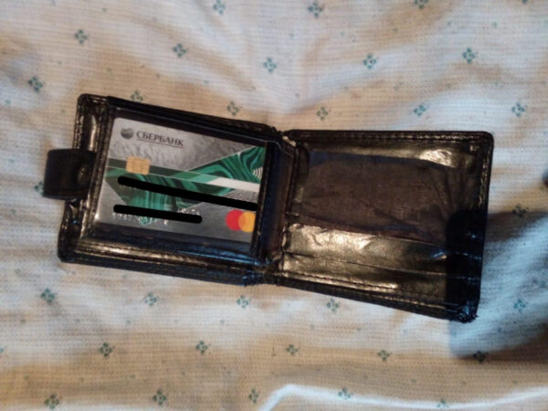 В Новосибирской области мужчина ограбил собутыльника во время застолья