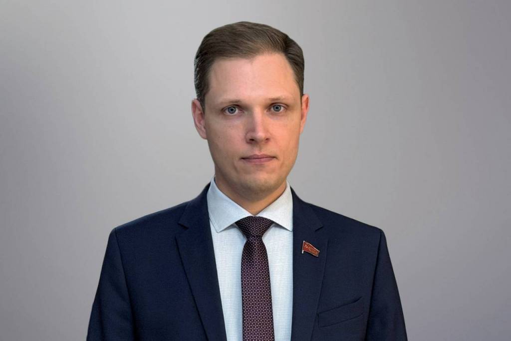 Депутат горсовета Новосибирска Стрельников ответил на обвинения директора НКО