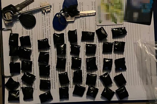 В Новосибирске молодые девушки-закладчицы предстанут перед судом за сбыт наркотиков