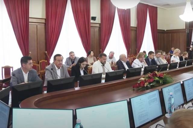 Заксобрание НСО поддержало налоговые и бюджетные изменения