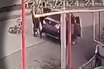 В Новосибирской области неизвестные затолкали парня и девушку в машину: проводится проверка по статье о похищении