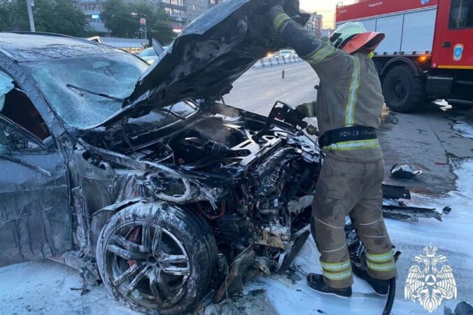 В Новосибирске за месяц сотрудники МЧС  спасли 7 человек при ДТП