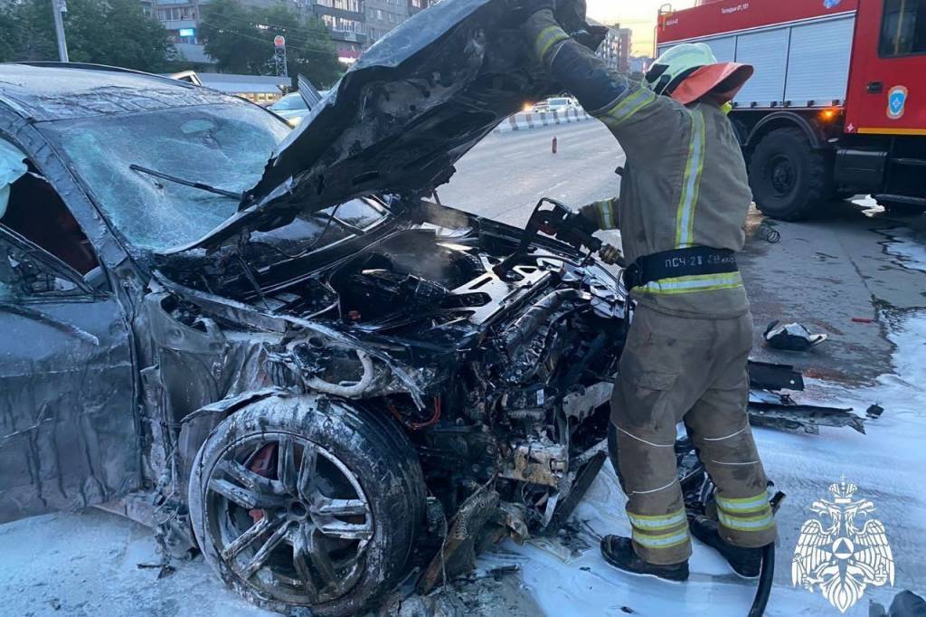 В Новосибирске за месяц сотрудники МЧС  спасли 7 человек при ДТП