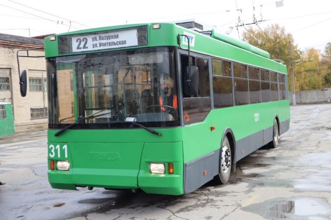 В Новосибирске в Пасхальную ночь запустят дополнительные троллейбусы