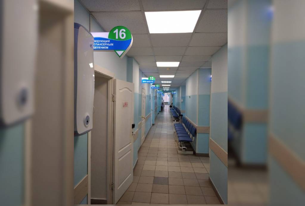 В минздраве Новосибирской области прокомментировали 6-часовые очереди к врачам онкодиспансера