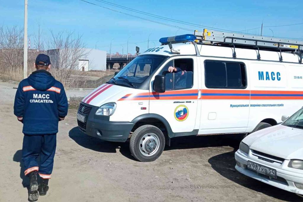 Мёртвую пенсионерку нашли в запертой квартире на Доватора в Новосибирске