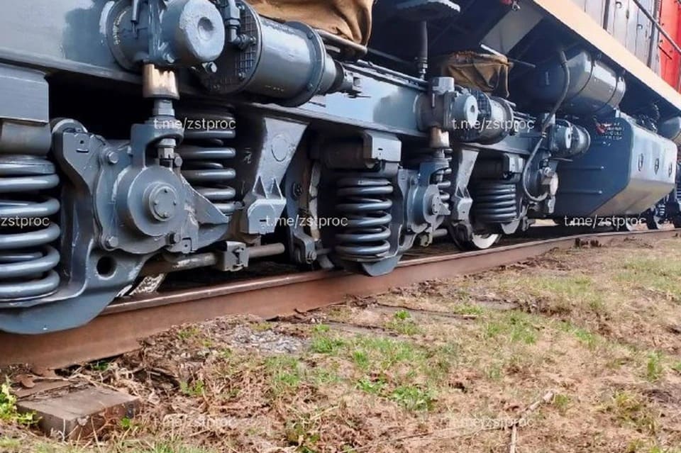 В Новосибирской области тепловоз сошел с рельсов: организована проверка