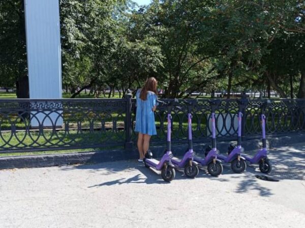 В Новосибирских  судах — 22 дела о незаконной парковке  электросамокатов