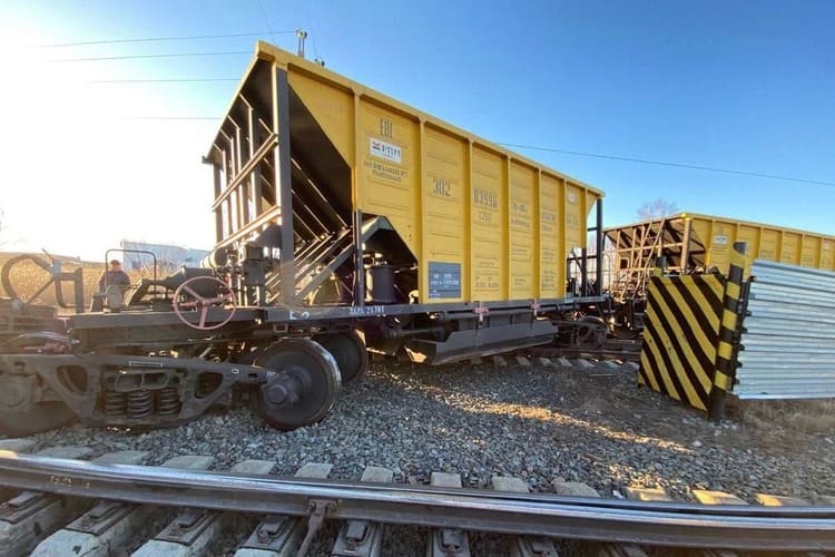 В Новосибирской области на станции Барабинск с рельс сошли два вагона