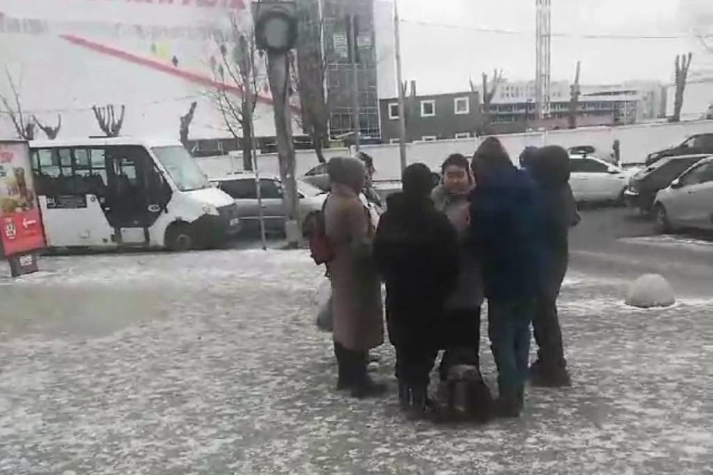 Жители Новосибирска пожаловались на агрессивных цыган