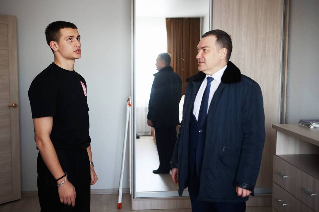 В Новосибирске обеспечили жильем почти 400 сирот