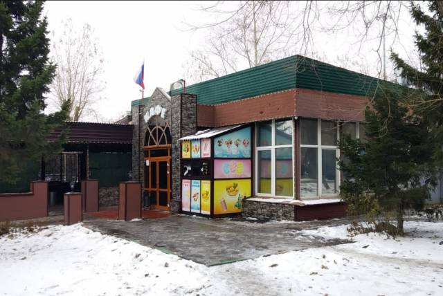 В Новосибирске мэрия пока не может снести шашлычную у Монумента Славы