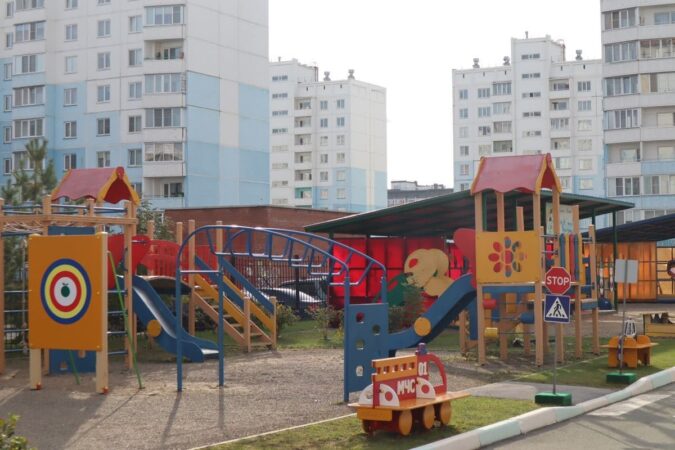 В Новосибирске в 2023 году отремонтируют более 220 дворов