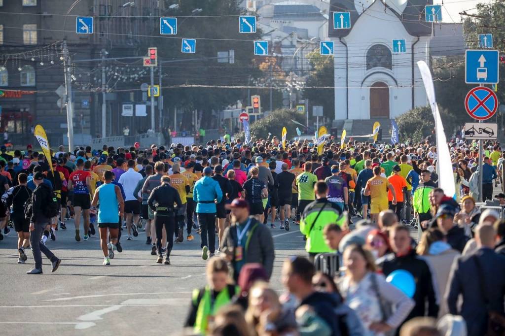 В Новосибирске проходит полумарафон Раевича