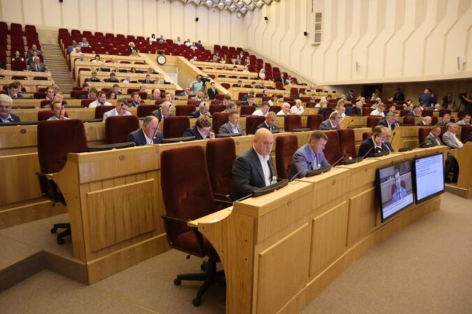 Депутаты новосибирского заксобрания проголосовали против референдума о возвращении прямых выборов мэра